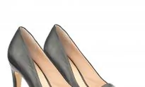 Secretary ‘Sent Home From Work’ for Not Wearing High Heels