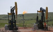 Trump to Roll Back Methane Curbs on Oil, Gas Producers