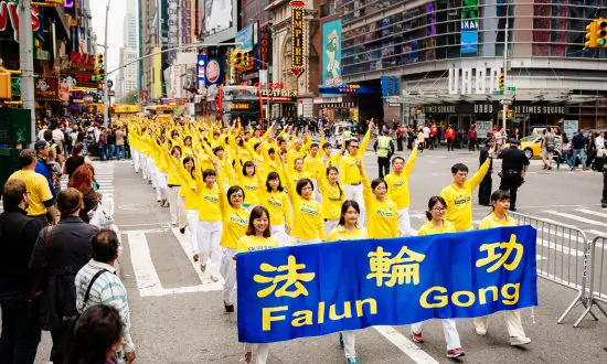 Grand Parade in Manhattan Promotes Peace, Exposes Persecution in China