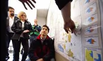 Trudeau Praises Firefighters Efforts to Save Oil Sands City