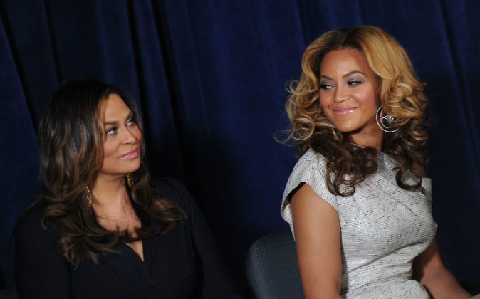  Tina Knowles (L) and Beyonce Knowles attend the unveiling of the Beyoncé Cosmetology Center on March 5, 2010 in New York City. (Photo by Jason Kempin/Getty Images)