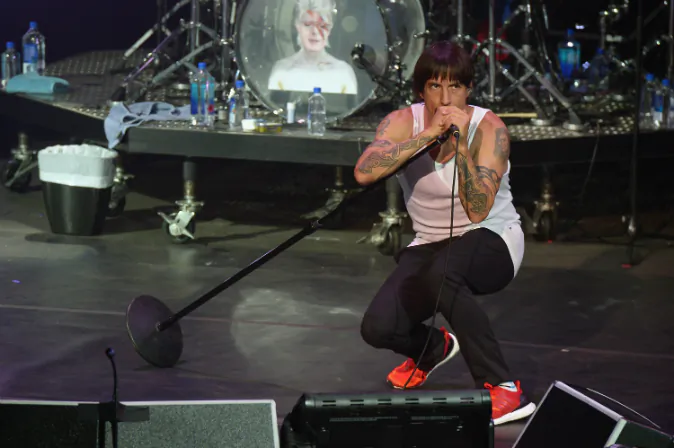 Recording artist Anthony Kiedis of Red Hot Chili Peppers performs onstage during DirecTV Super Saturday Night co-hosted by Mark Cuban's AXS TV at Pier 70 on February 6, 2016 in San Francisco, California. (Photo by Gustavo Caballero/Getty Images for DirecTV)