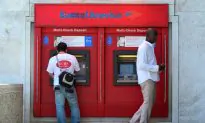 Should You Be Worried About Your Money in the Bank? Experts Sound Off