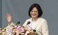 Ted Cruz, Texas Governor Meet With Taiwan President