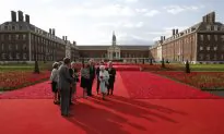 The Queen and the Breathtaking Chelsea Flower Show 2016