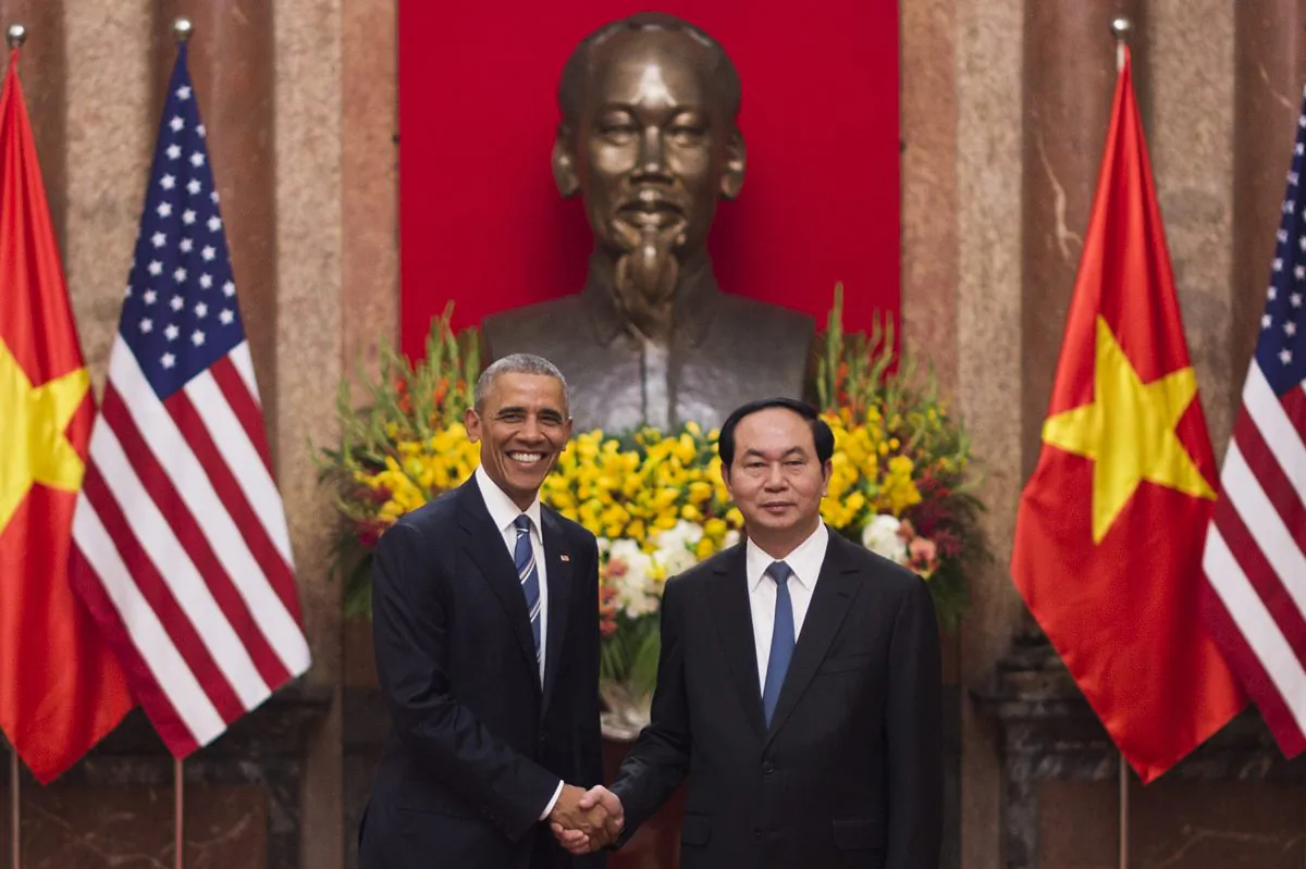 President Barack Obama (L) and Vietnamese President Tran Dai Quang at the Presidential Palace in Hanoi on May 23, 2016. (Jim Watson/AFP/Getty Images)
