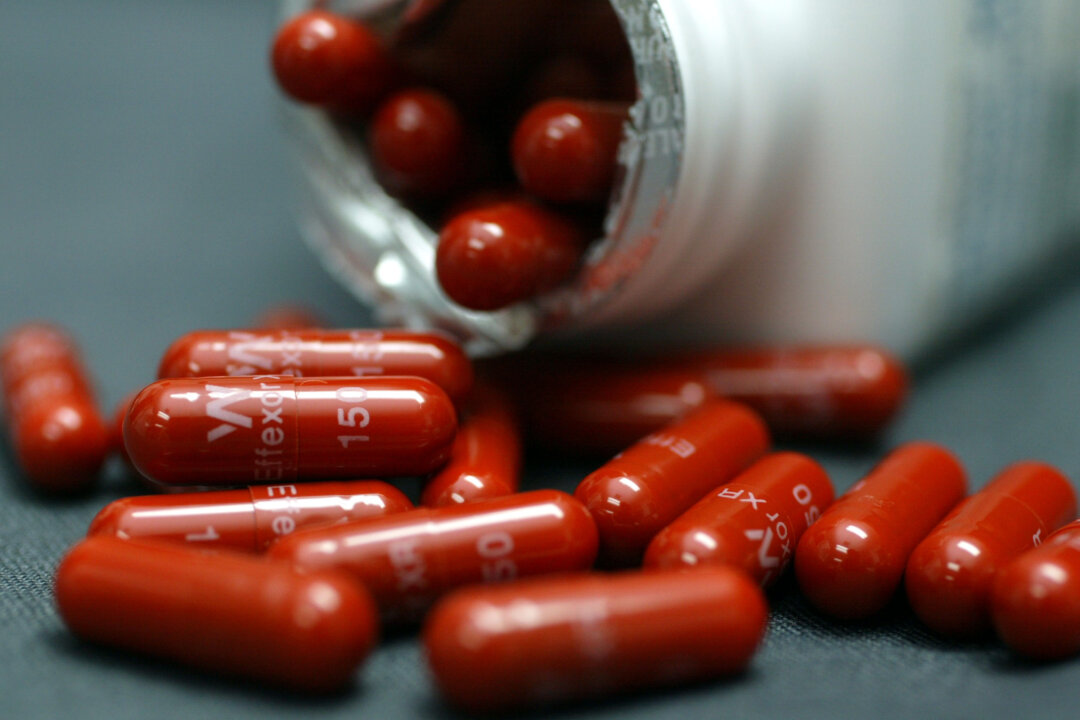 A bottle of Effexor antidepressant pills in Miami, Fla., on March 23, 2004. FDA asked makers of popular antidepressants to add or strengthen suicide-related warnings on their labels as well as the possibility of worsening depression especially at the beginning of treatment or when the doses are increased or decreased. (Joe Raedle/Getty Images)