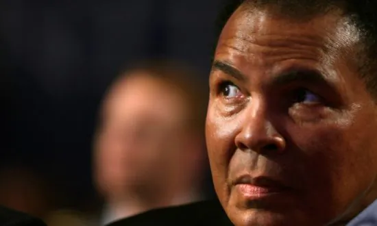 Muhammad Ali’s Family Rushed to Intensive Care Bedside