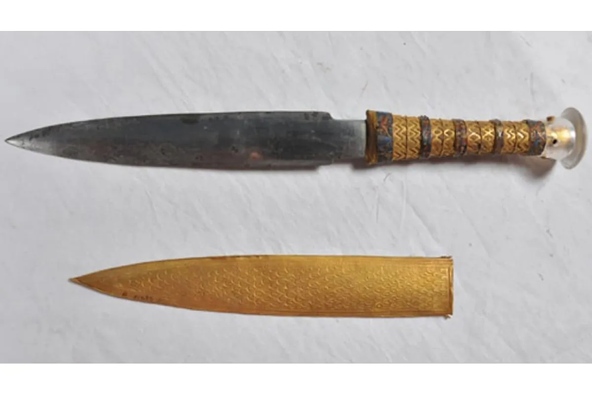 Fallen star sword. (Daniella Comelli/University of Pisa)