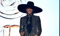 Beyonce Wins Fashion Icon Award at CFDA Fashion Awards