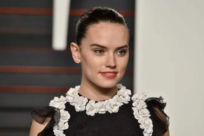 Actress Daisy Ridley attends the 2016 Vanity Fair Oscar Party Hosted By Graydon Carter at the Wallis Annenberg Center for the Performing Arts on February 28, 2016 in Beverly Hills, California. (Pascal Le Segretain/Getty Images)

