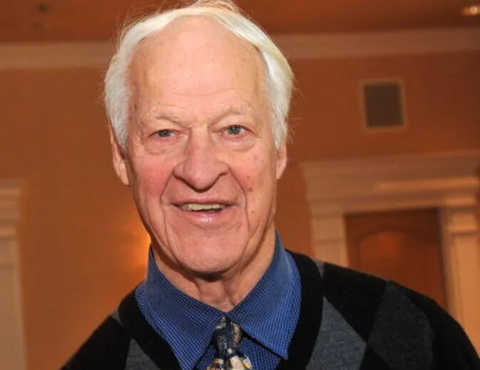 Gordie Howe attends the Solid Gold Autograph show at the Meadowlands Plaza in Secaucus, N.J., on March 27, 2010. (Bobby Bank/WireImage)