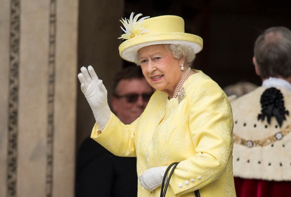 LONDON, ENGLAND - JUNE 10:  Queen Elizabeth II waves as she attends a National Service of Thanksgiving as part of the 90th birthday celebrations for The Queen at St Paul's Cathedral on June 10, 2016 in London, England.  (Photo by Mark Cuthbert/UK Press via Getty Images)