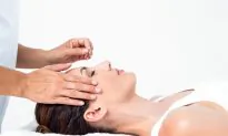 Acupuncture and Herbs Relieve Hay Fever