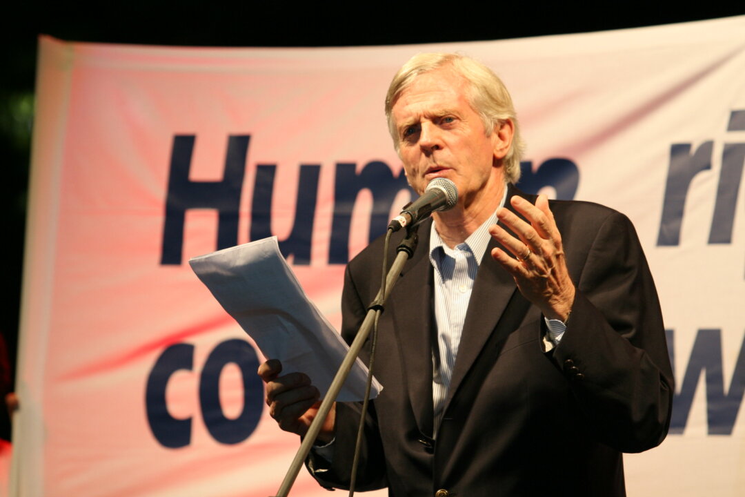 Former Canadian MP David Kilgour speaks at the official opening of the Global Human Rights Torch Relay in Athens on August 9. (Jan Jekielek/The Epoch Times)