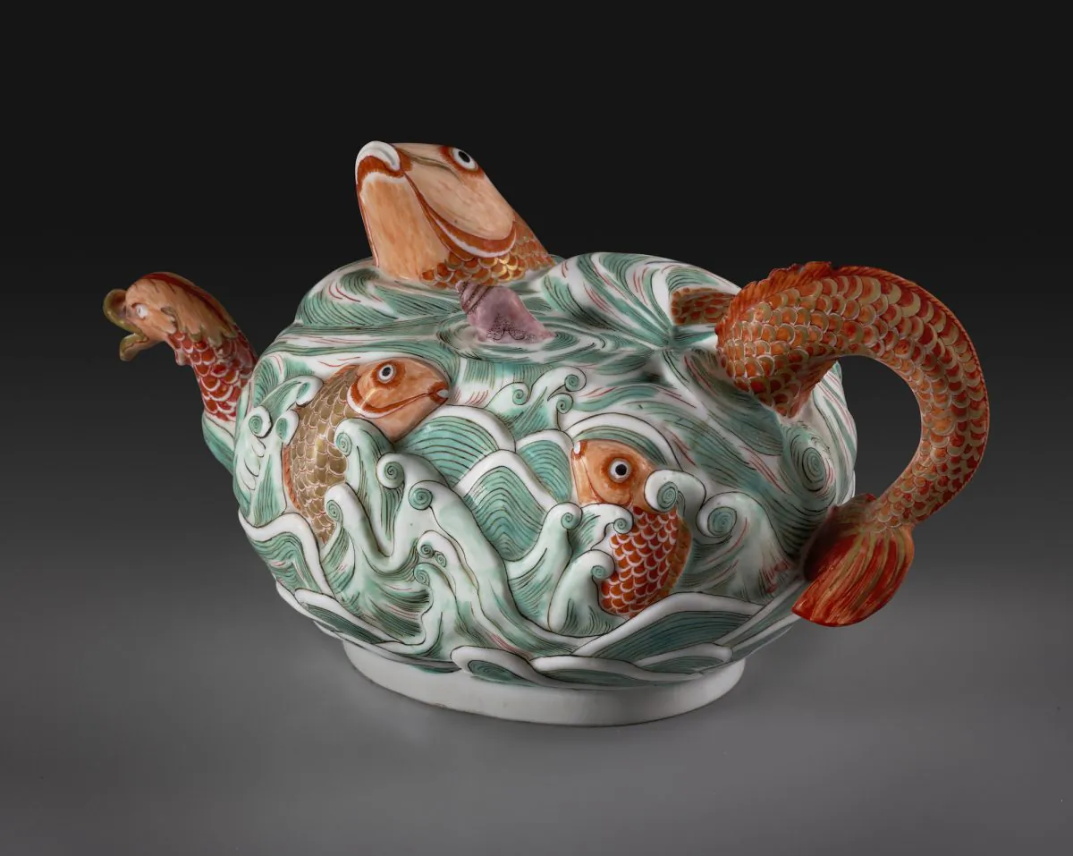 Teapot
Meissen porcelain, ca.1729–31
H: 4 7/8 inches
Private Collection
