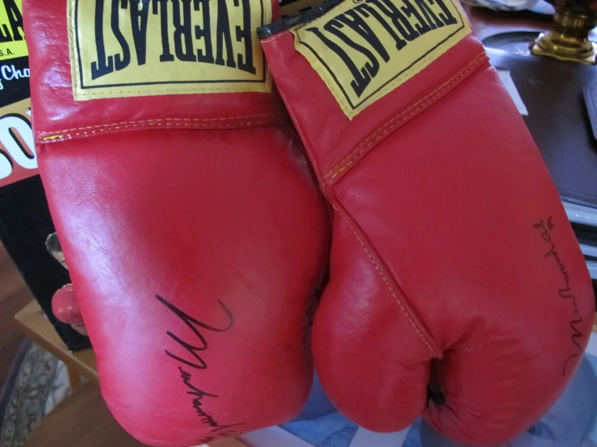 Gloves autographed by Ali. (Courtesy of Lina Broydo)