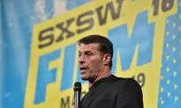 Motivational Speaker Tony Robbins Says Allegations of Sexual Misconduct are Buzzfeed ‘Hit Piece’
