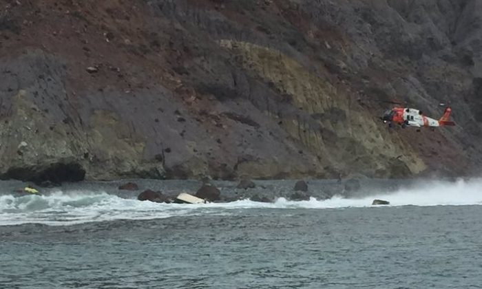 Search and rescue efforts by the Los Angeles County Fire Department, Lifeguard Division, and U.S. Coast Guard after a boat capsized near Salta Verde, Catalina Island, Calif., on June 25, 2016. (Los Angeles County Fire Department, Lifeguard Division)