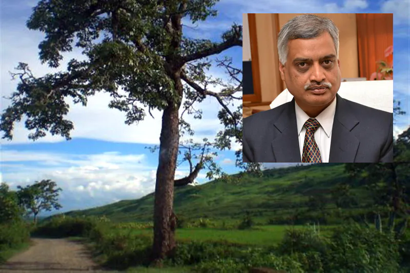 The landscape of Manipur, India, in the background. (Wikimedia/Mongyamba, CC BY-SA) Top right: Satyendra Garg, joint secretary of the Ministry of Home Affairs, is chairing the meeting between the armed groups and the Manipur state government.