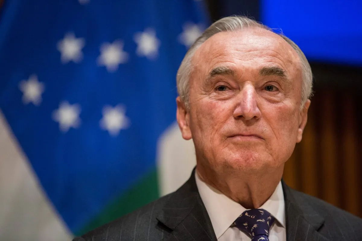 New York Police Department (NYPD) Commissioner Bill Bratton answers questions at a press conference after speaking at the NYPD Shield Conference in New York City on Dec. 16, 2015. (Andrew Burton/Getty Images)