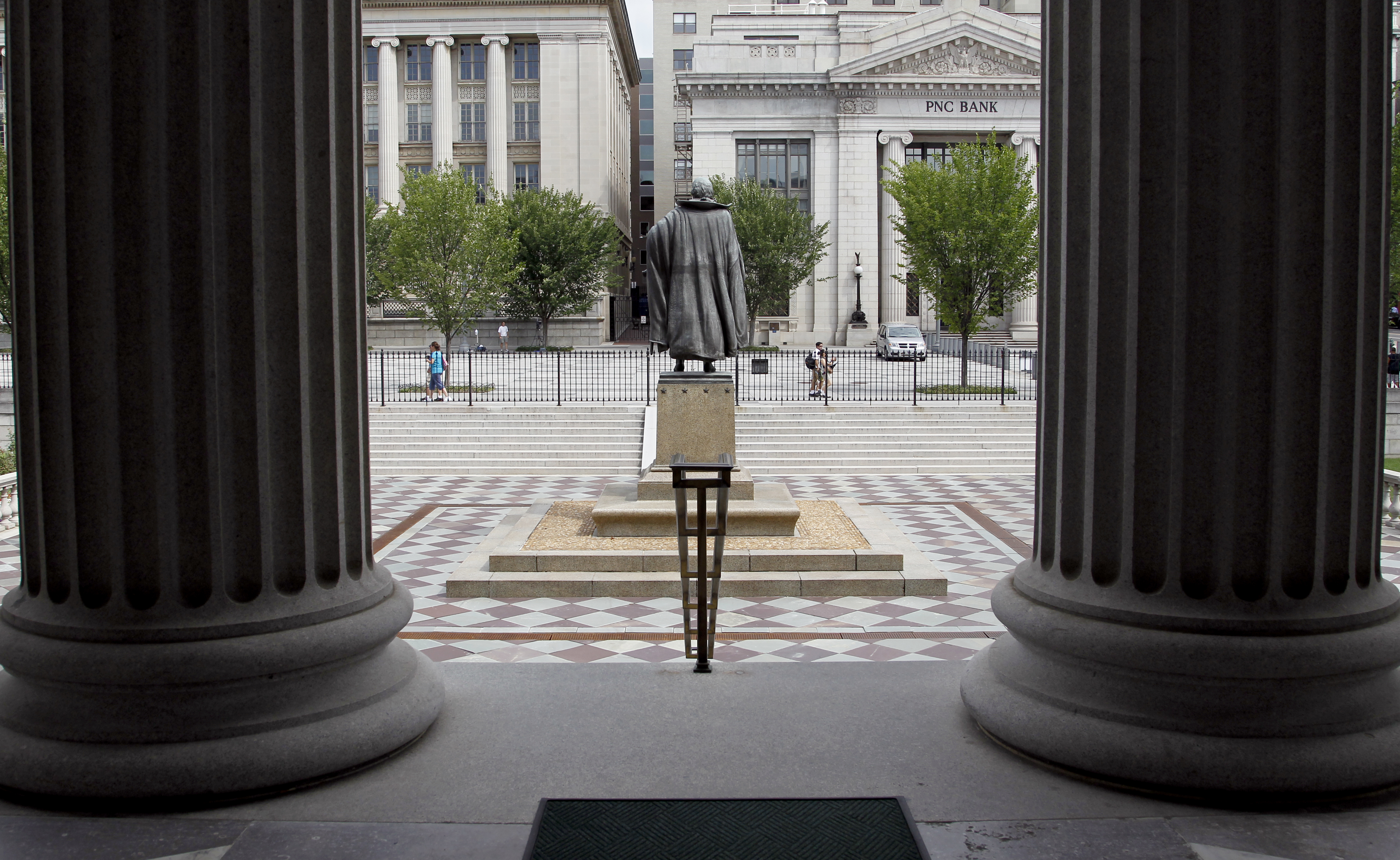 10-Year US Treasury Rates Yields Hit 2% For First Time Since 2019 - Vimarsana News