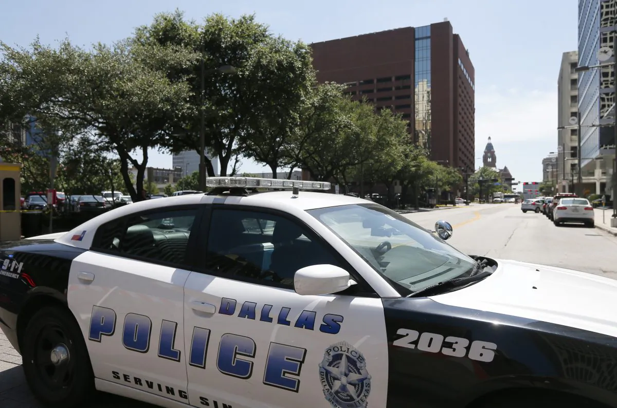 A Dallas police cruiser in a file photo. (AP Photo/Tony Gutierrez)