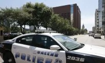 Ex-soldier Kills 5 Officers in Dallas, Setting US on Edge