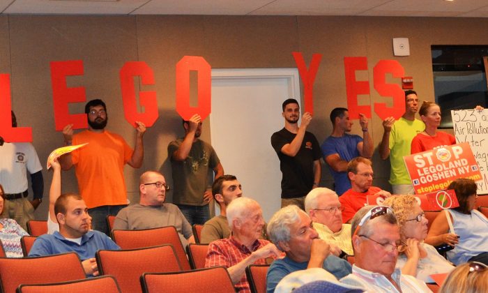 Public forum to discuss zoning changes in Town of Goshen on July 11, 2016. (Yvonne Marcotte/Epoch Times)