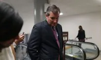 Obama and Ted Cruz Fly to Dallas Together for Victims’ Memorial Service