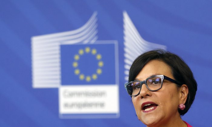 U.S. Secretary of Commerce Penny Pritzker speaks during a news conference in the Commission Berlaymont building in Brussels, Belgium, Tuesday, July 12, 2016. The U.S. and European Union have announced approval of a new data privacy agreement that EU regulators say will impose stricter obligations on American companies to safeguard the personal data of individuals. (AP Photo/Darko Vojinovic)