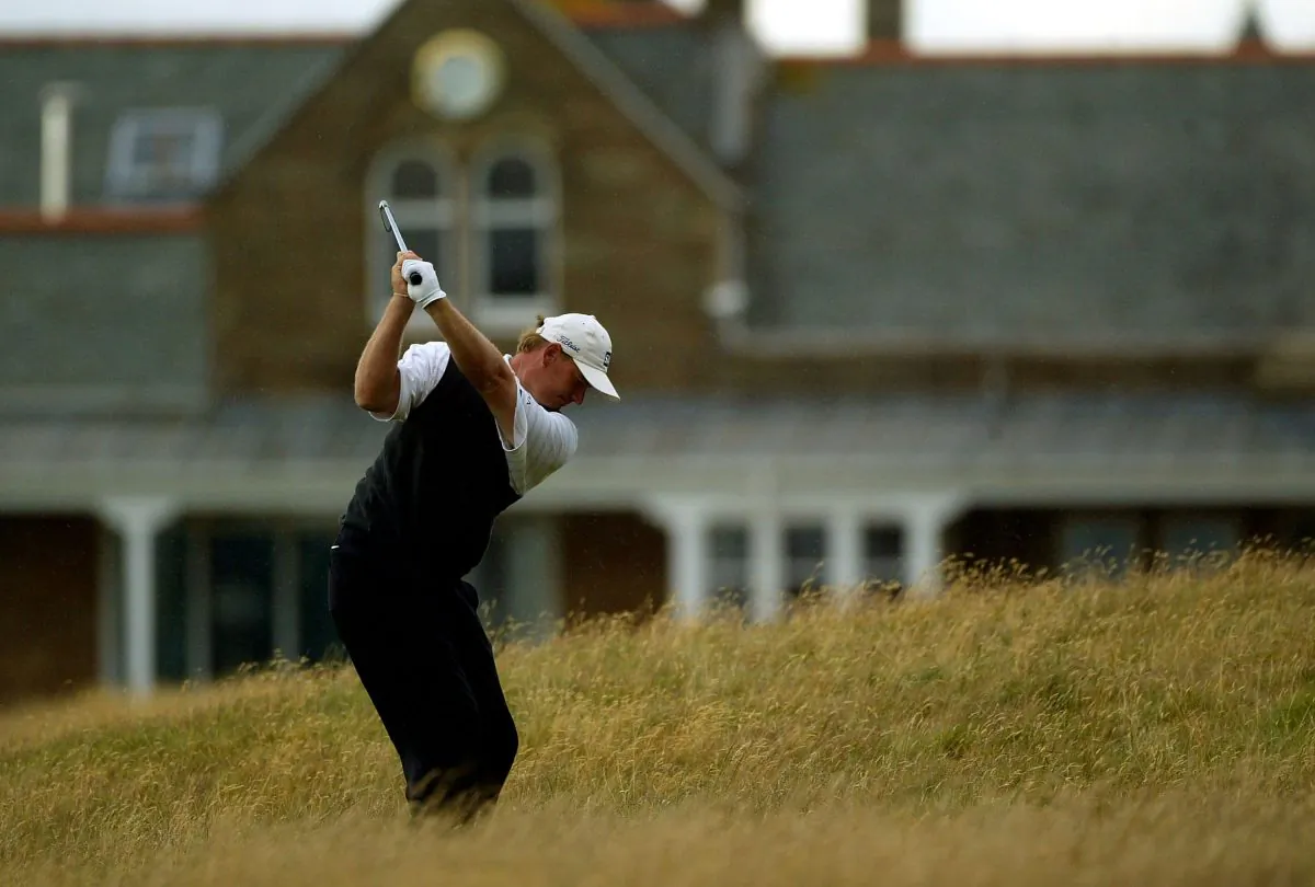 Ernie Els of South Africa plays his approach shot to the 18th green during the third round of the 133rd Open Championship at the Royal Troon Golf Club on July 17, 2004 in Troon, Scotland. (Warren Little/Getty Images)