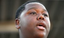 Alton Sterling’s Teenage Son Calls for Peaceful Protests, ‘Not Guns’