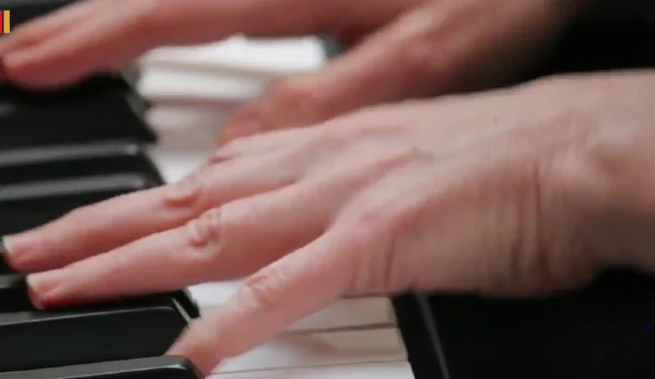 101-Year-Old Woman With Dementia Has Amazingly Retained Her Ability to Play Piano (Video)