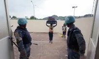 South Sudan Evacuations Continue; Some Locals Turned Back
