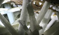 Mexico’s Cave of Crystals is Otherworldly (Video)