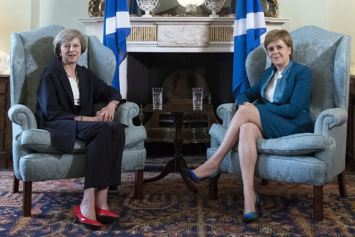 Britain's new Prime Minister Theresa May (L) meets with First Minister of Scotland, Nicola Sturgeon, at Bute House in Edinburgh, Scotland, on July 15, 2016. (AP Photo)