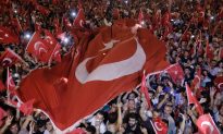 Turkey’s Erdogan Recounts Night of Coup, Mulls Death Penalty