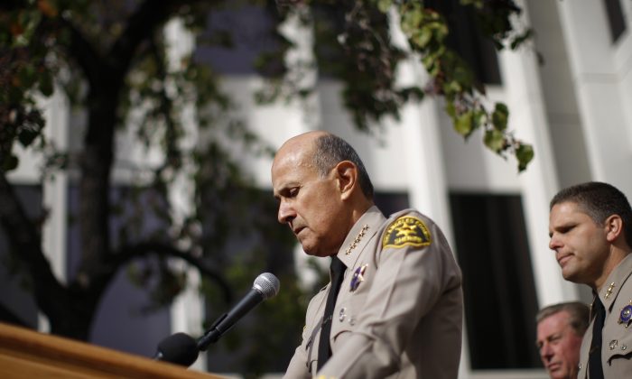 Los Angeles County Sheriff Lee Baca announces his unexpected retirement in Los Angeles, California on January 7, 2014. (David McNew/Getty Images)