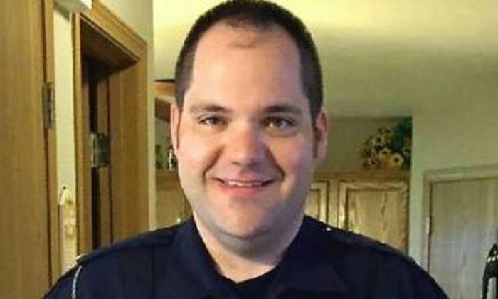 Police Missouri Officer Shot In Ambush Attack Is Paralyzed The Epoch Times 6001