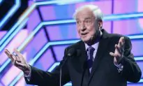 Garry Marshall, Famed Writer and Director of ‘Pretty Woman,’ Dead at 81