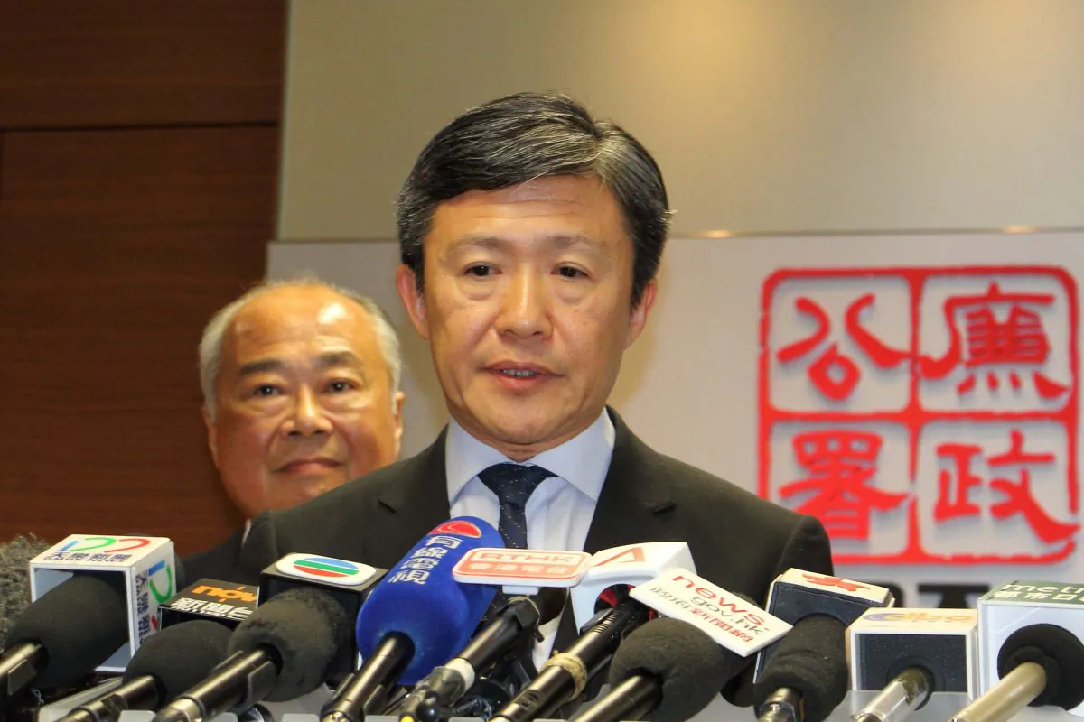 ICAC Commissioner Simon Peh Yun-lu announced on Juky 11, 2016 that the removal of Li from the acting appointment was solely based on the fact that her performance was not up to the standard required, while refusing to disclose any further details. (Kiri Choi/Epoch Times)