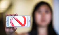 ‘Patriotic’ Chinese Company Pays Employees to Not Use iPhones