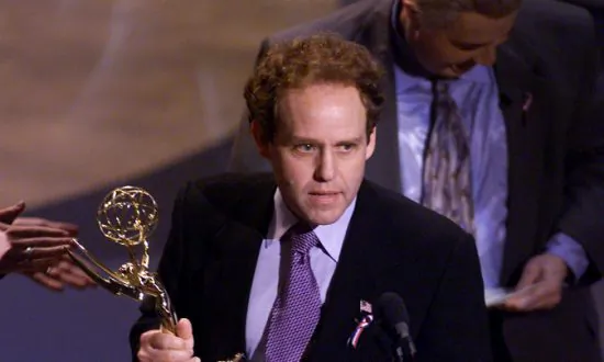 Veteran Actor Peter MacNicol Loses Emmy’s Nod