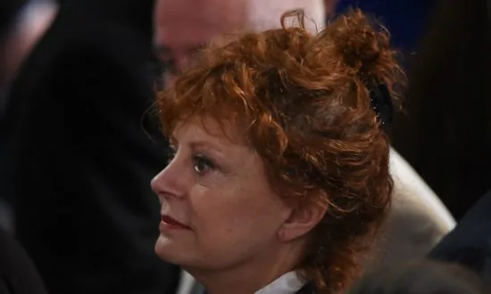 Susan Sarandon Apologizes for Post Mocking NYPD Funeral