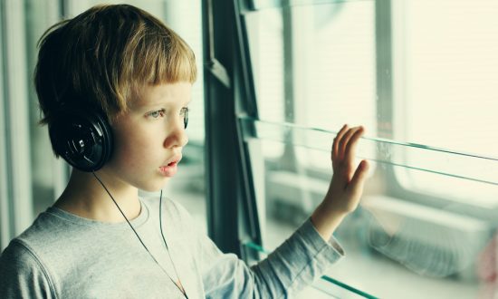 Simple Hearing Test May Predict Autism >> 14 Year Old Girl Breaks Down In Tears Hearing Mom S Voice Simple Hearing Test May Predict Autism >> 14 Year Old Girl Breaks Down In Tears Hearing Mom S Voice