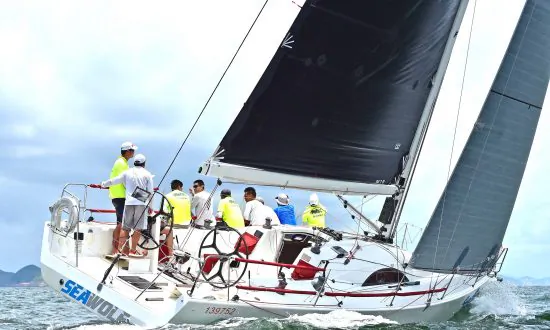 Main Contenders Consolidate Positions Following Mirs Bay Passage