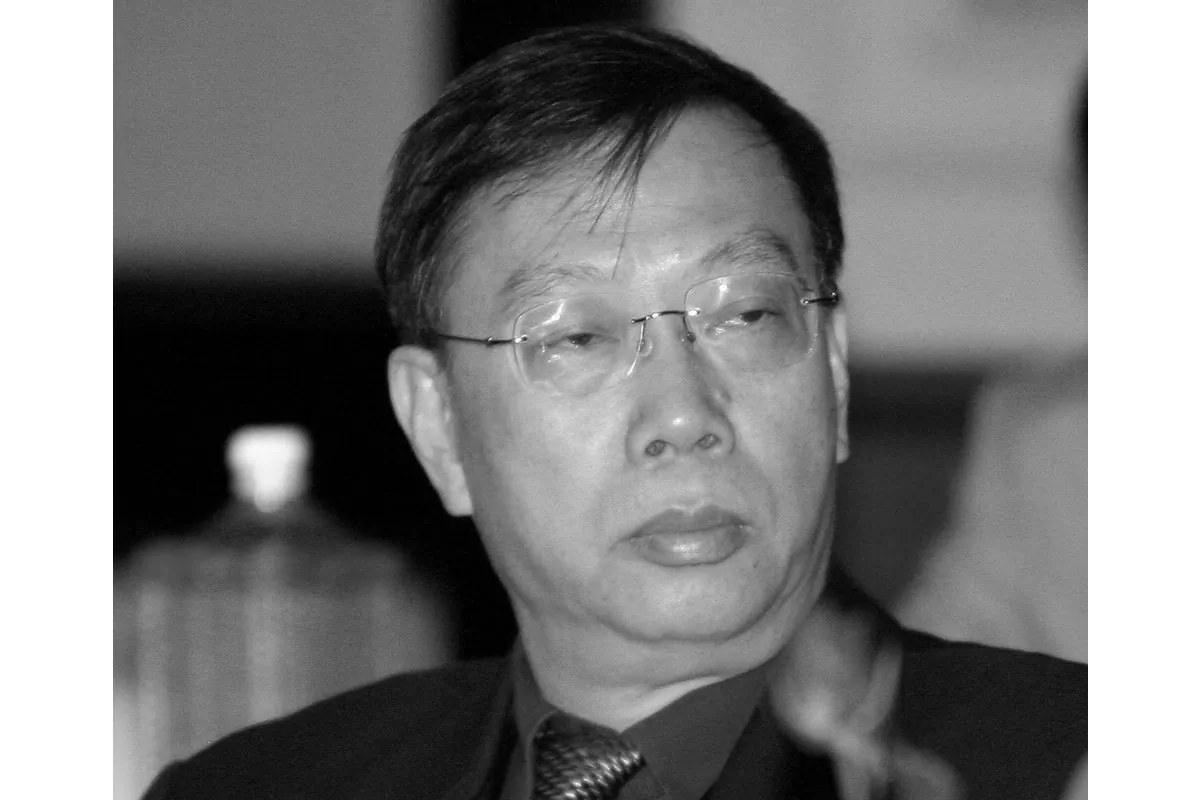 China's then-Vice Minister for Health Huang Jiefu attends a meeting in New Delhi, India, on July 28, 2006. (Raveendran/AFP/Getty Images)