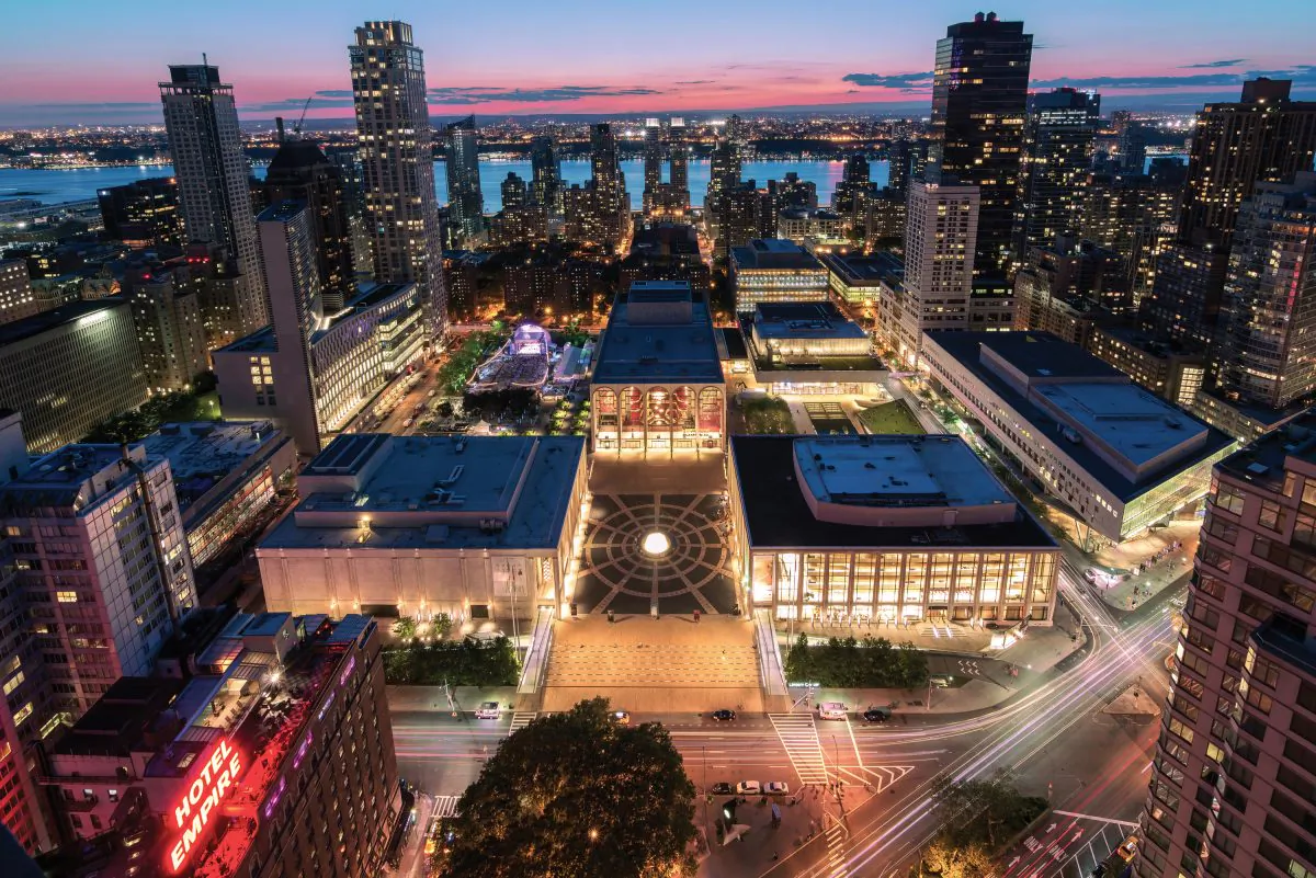 Lincoln Center plaza. (Iñaki Vinaixa for Lincoln Center)