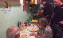 Police Officers Cook a Meal for Lonely Senior Couple in Heartwarming Act (Video)